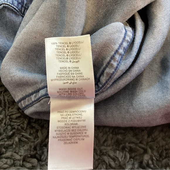 Jones New York Denim button up shirt - Picture 6 of 6